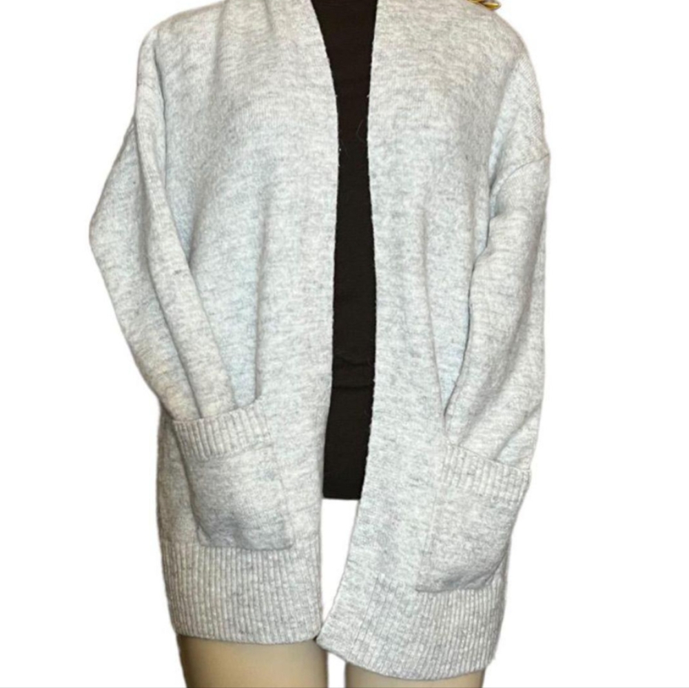 OLIVIA WARREN Women's Cozy Knit Cardigan With Pockets in Light Gray